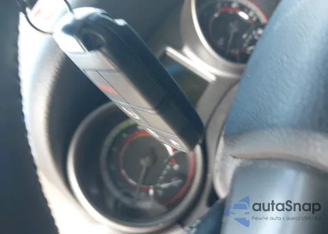 2018 Dodge Journey Crossroad z USA, uszkodzony, nr VIN 3C4PDCGG5JT310799